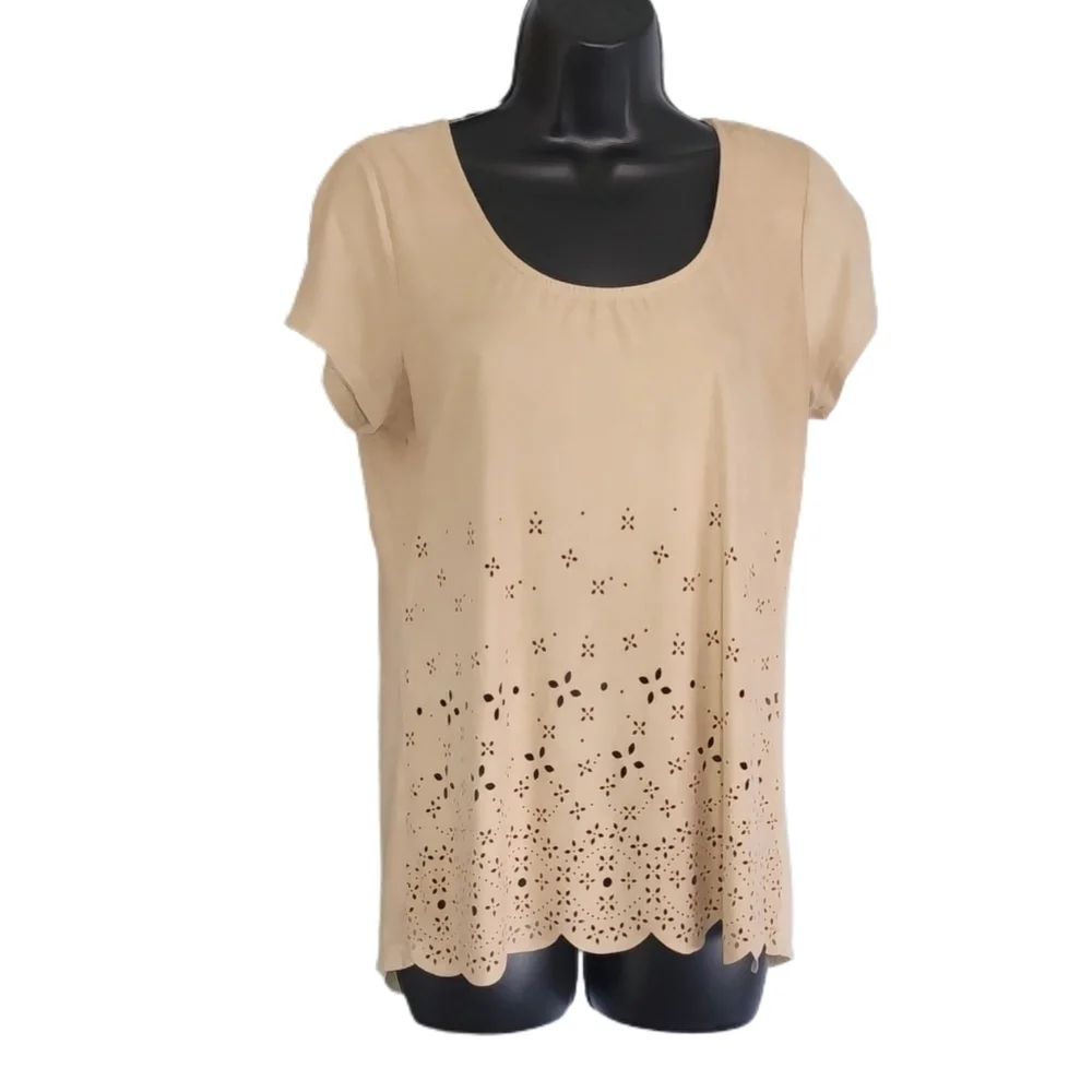 Ladies blouse - Picture 1 of 3